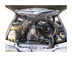 Mercedes 300E engine